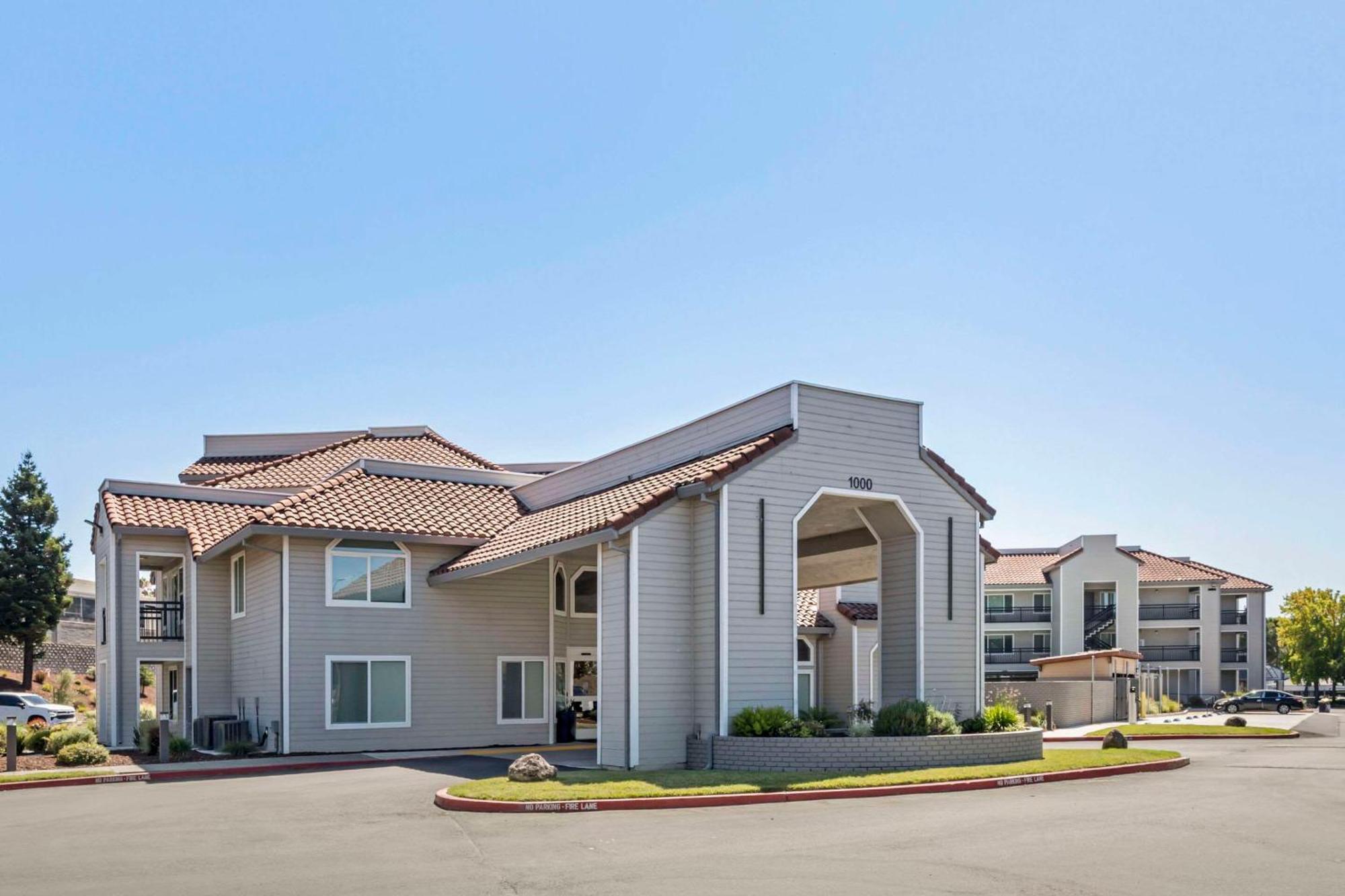 Country Inn & Suites By Radisson, Vallejo Napa Valley, Ca エクステリア 写真
